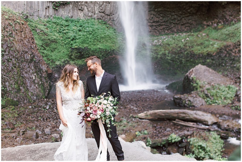 Latourell Falls Oregon Elopement Wedding Pictures Photography | Waterfall Wedding Pictures | Sam Areman Photo