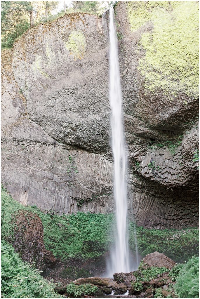Latourell Falls Oregon Elopement Wedding Pictures Photography | Waterfall Wedding Pictures | Sam Areman Photo